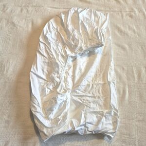 BabiesRUs white crib sheet, NWOT